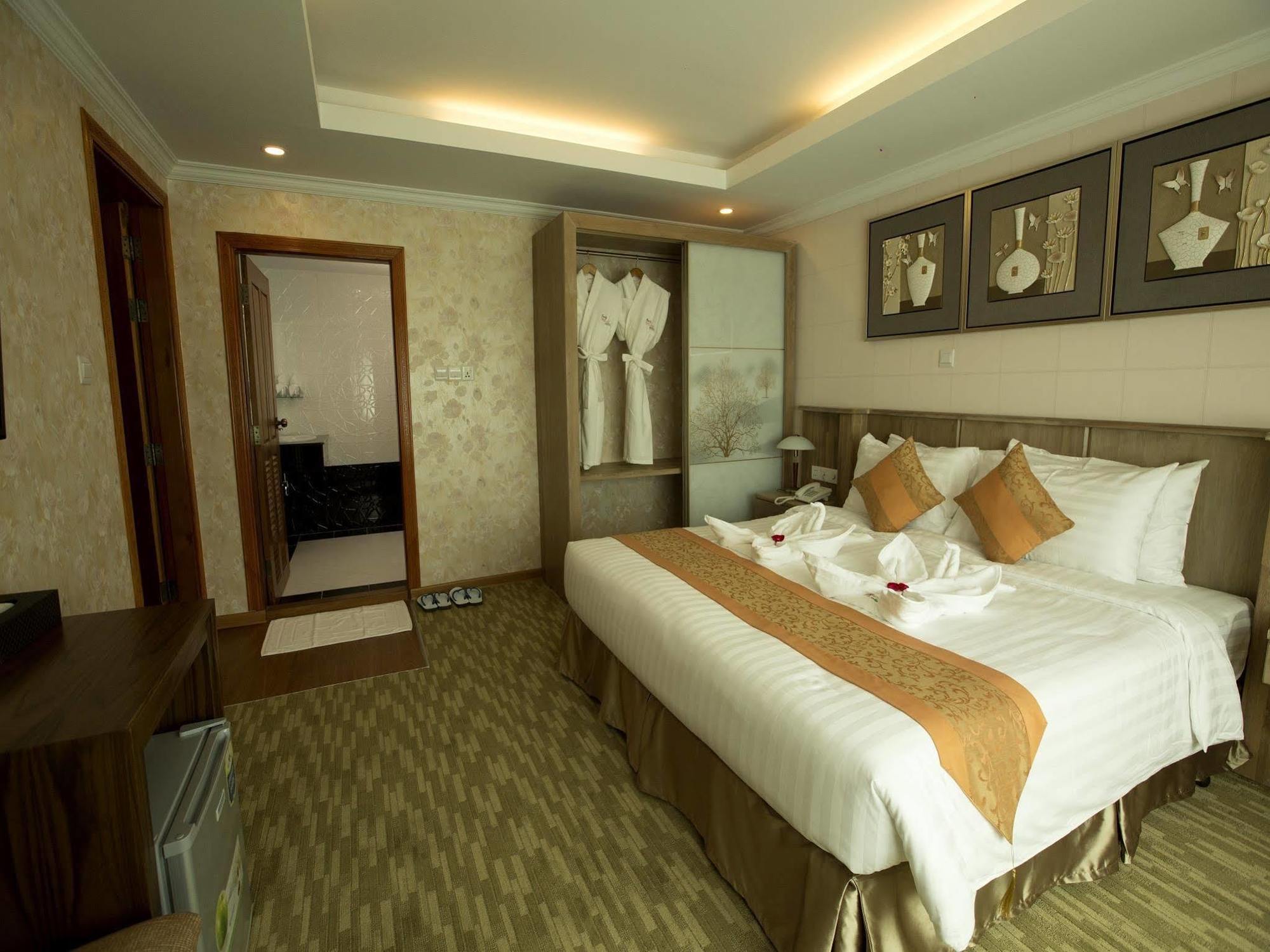 Royal Taunggyi Hotel Exterior foto